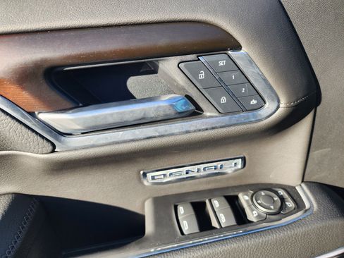 Used 2025 GMC Sierra 1500 Denali image 23