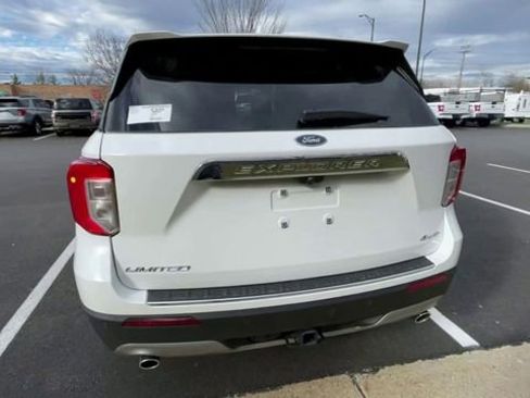 Used 2022 Ford Explorer Limited w/ Equipment Group 301A AWD/4WD image 7