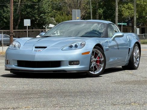 Used 2012 Chevrolet Corvette Z06 w/ 2LZ Preferred Equipment Group image 7
