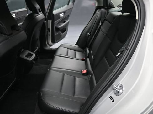 Used 2024 Volvo S60 B5 Core FWD image 18