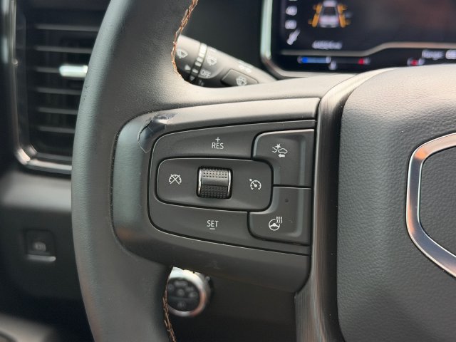 Used 2025 GMC Sierra 2500 AT4 w/ Technology Package AWD/4WD image 27