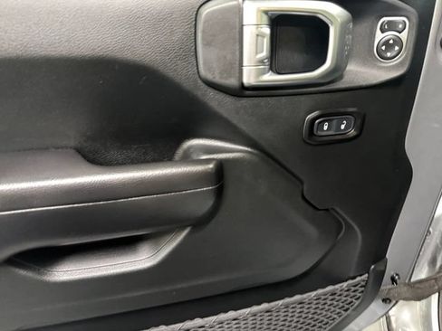 Used 2018 Jeep Wrangler Unlimited Sport S AWD/4WD image 29