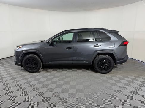 Used 2021 Toyota RAV4 LE FWD image 2