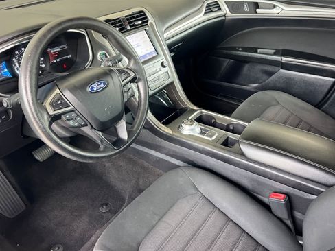 Used 2020 Ford Fusion SE AWD/4WD image 11