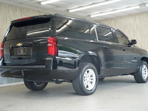 Used 2015 Chevrolet Suburban LT w/ Luxury Package RWD image 10
