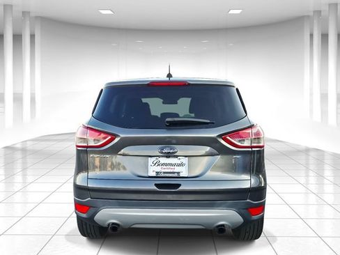 Used 2015 Ford Escape SE FWD image 4