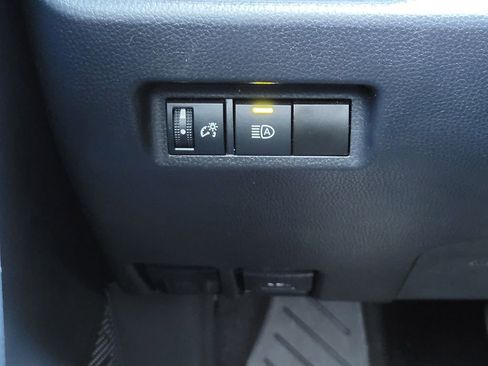 Used 2022 Toyota RAV4 XLE image 26