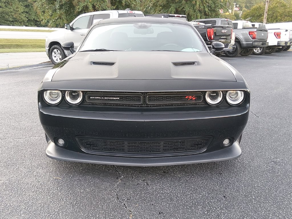 Used 2016 Dodge Challenger R/T Scat Pack w/ Leather Interior Group RWD image 9