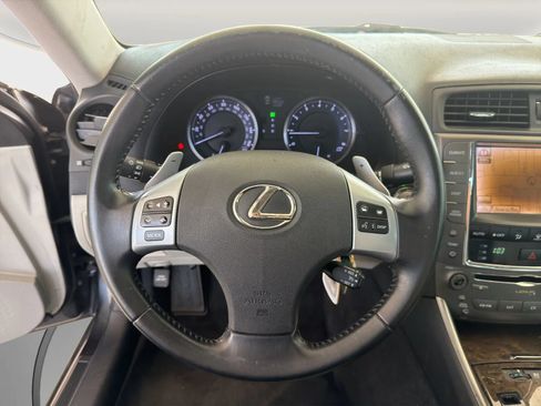 Used 2011 Lexus IS 250 w/ Premium Pkg Value Edition RWD image 9