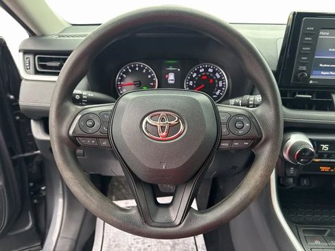 Used 2022 Toyota RAV4 XLE image 32