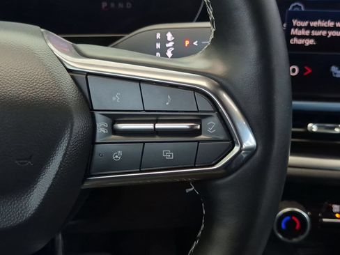 Used 2024 Chevrolet Equinox EV LT FWD image 14