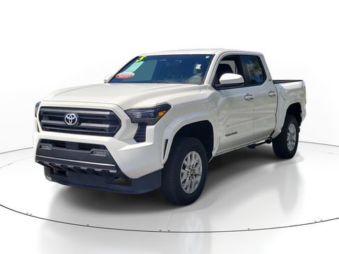 Certified 2025 Toyota Tacoma SR5 RWD image 3
