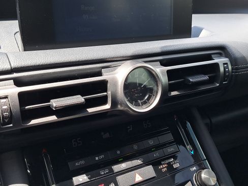 Certified 2022 Lexus IS 350 F Sport image 27