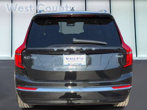 Certified 2025 Volvo XC90 B6 Plus image 6