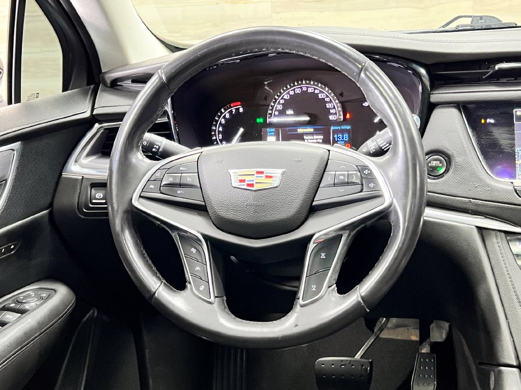 Used 2017 Cadillac XT5 Luxury w/ Driver Awareness Package FWD image 26