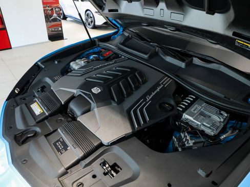 Used 2024 Lamborghini Urus S image 11