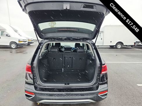 Used 2024 Volkswagen Taos SE image 26