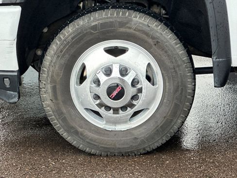 Used 2020 GMC Sierra 3500 Denali w/ Denali Ultimate Package image 24