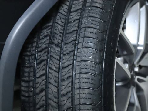 Used 2021 Jeep Grand Cherokee Limited w/ Trailer Tow Group IV image 37