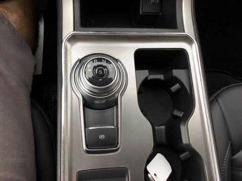 Used 2022 Ford Edge SEL image 15