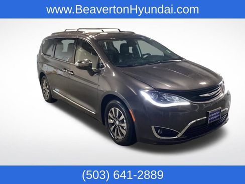 Used 2019 Chrysler Pacifica Limited w/ Advanced Safetytec Group image 9