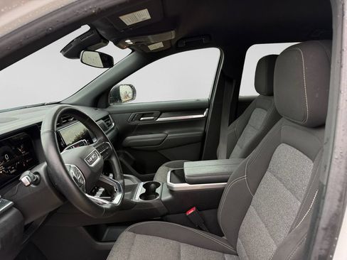 Used 2025 GMC Terrain Elevation AWD/4WD image 21
