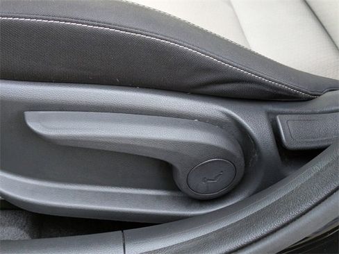 Used 2018 Hyundai Elantra GT image 20