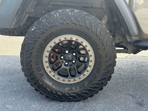 Used 2020 Jeep Gladiator Rubicon image 11