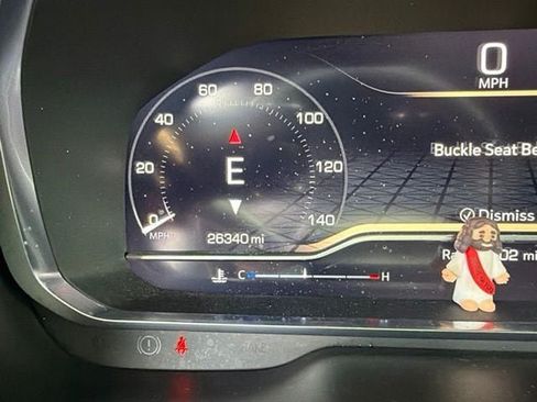 Used 2024 GMC Yukon AT4 w/ Technology Package AWD/4WD image 5