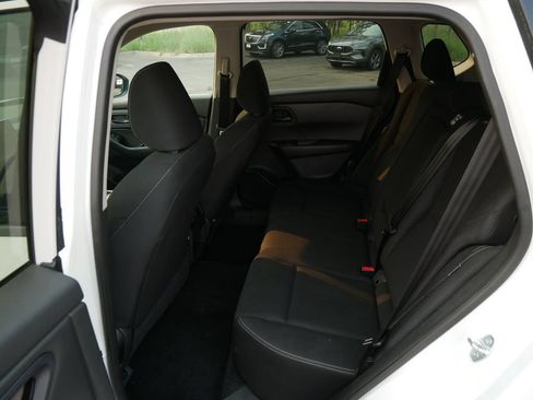 Used 2024 Nissan Rogue S AWD/4WD image 11