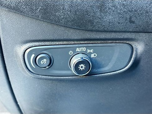 Used 2024 Chevrolet Equinox LT image 10