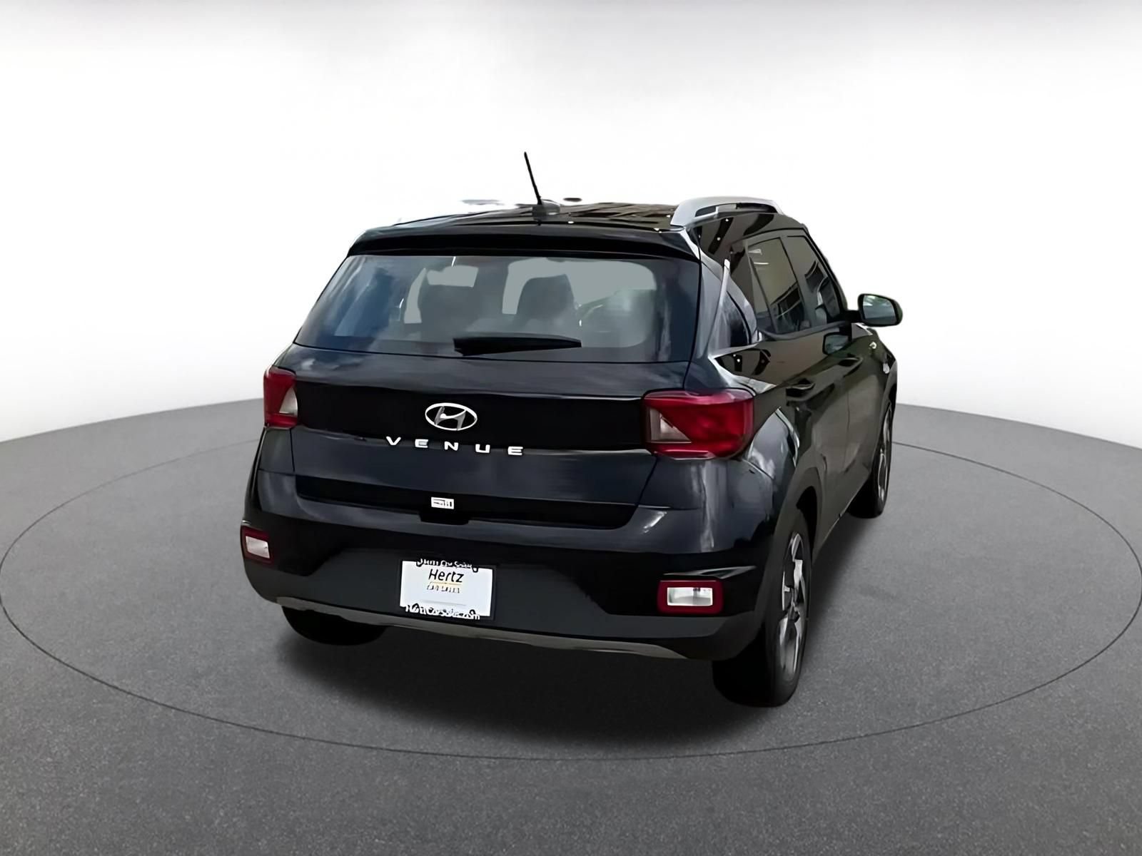 Used 2026 Hyundai Venue SEL FWD image 14