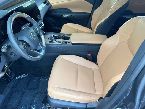 Used 2023 Lexus RX 350 Premium w/ Accessory Package (Z1) AWD/4WD image 5