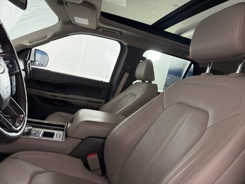 Used 2021 Ford Expedition Limited RWD image 11