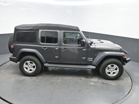 Used 2018 Jeep Wrangler Unlimited Sport S image 28