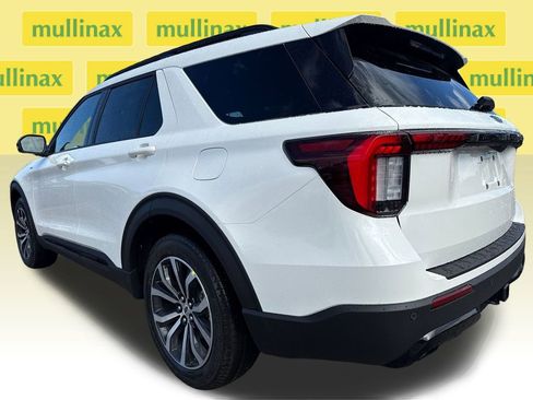 New 2026 Ford Explorer ST-Line image 4