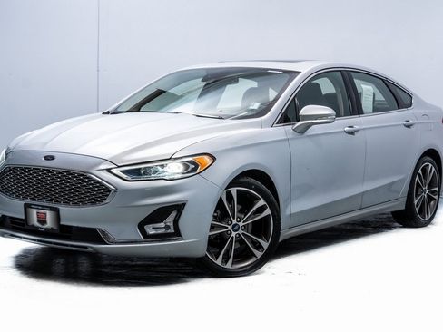 Used 2019 Ford Fusion Titanium image 1