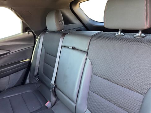 Used 2021 Chevrolet TrailBlazer RS w/ Technology Package image 16