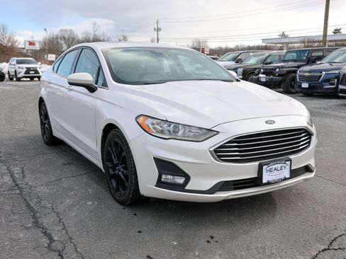 Certified 2019 Ford Fusion SE w/ Equipment Group 151A image 1