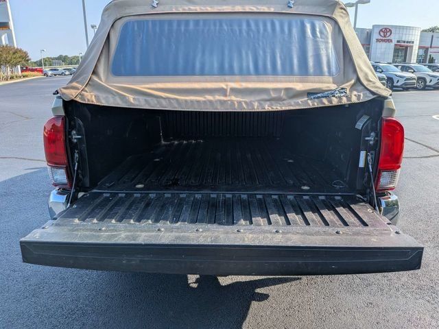 Used 2019 Toyota Tacoma SR5 AWD/4WD image 10