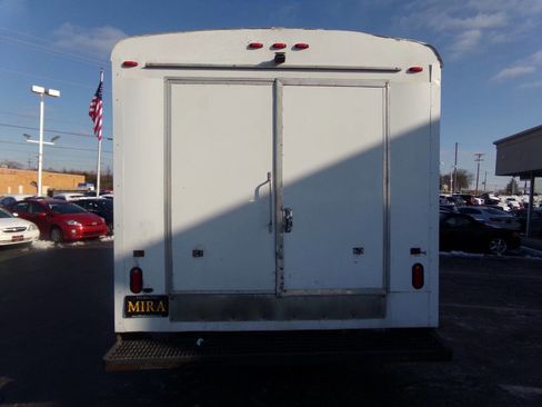 Used 2019 Ford E-450 and Econoline 450 Super Duty w/ Shuttle Bus Prep Package image 41