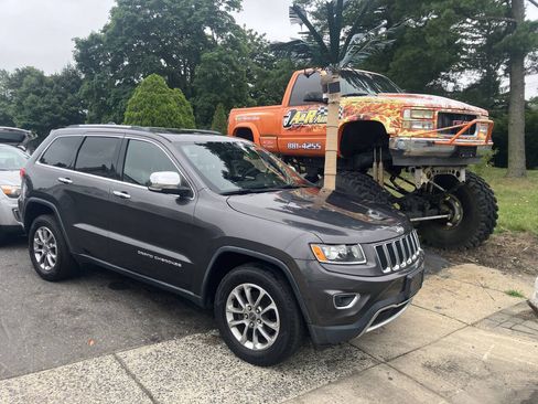 Used 2016 Jeep Grand Cherokee Limited AWD/4WD image 2