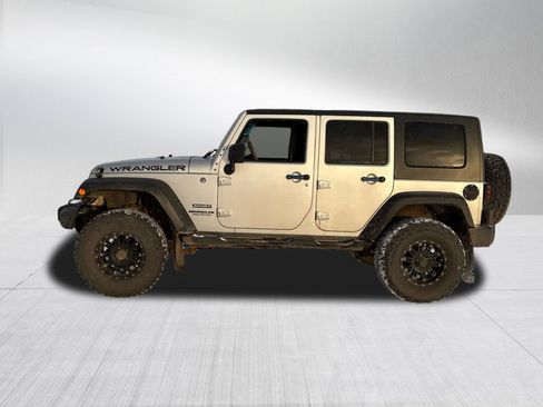Used 2010 Jeep Wrangler Unlimited Sport image 2