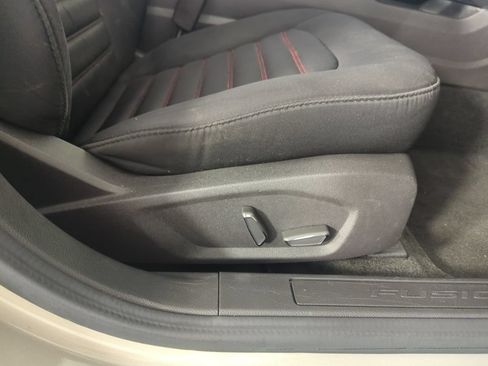 Used 2015 Ford Fusion SE w/ Equipment Group 201A FWD image 38