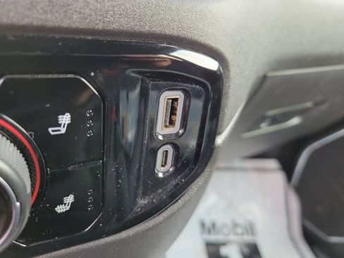 Used 2025 Chevrolet Silverado 1500 LT RWD image 26