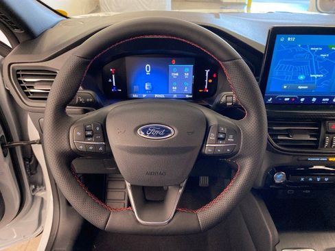 New 2025 Ford Escape ST-Line w/ Tech Pack #1 image 18