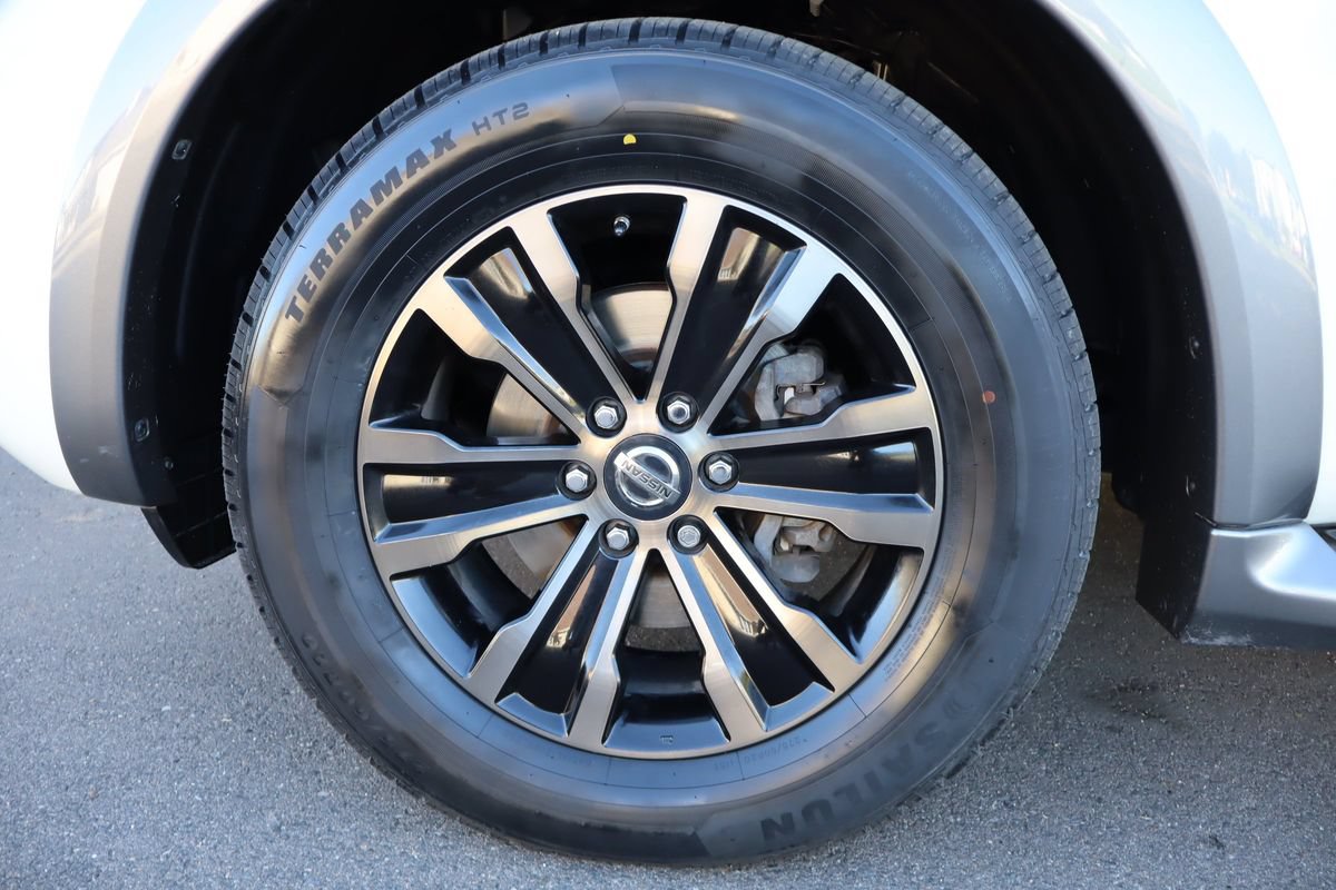 Used 2018 Nissan Armada Platinum w/ Captain Seat Package AWD/4WD image 44