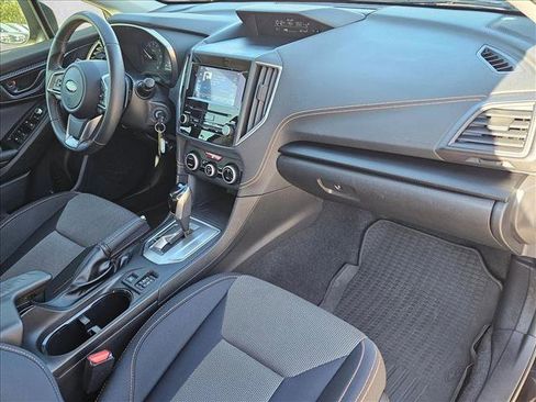 Used 2021 Subaru Crosstrek 2.0i Premium image 21