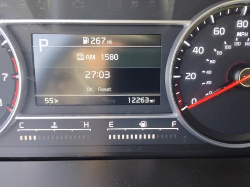 Used 2022 Kia Sorento EX w/ Panoramic Sunroof Package image 9