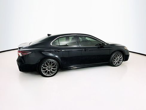 Used 2021 Toyota Camry XSE FWD image 10